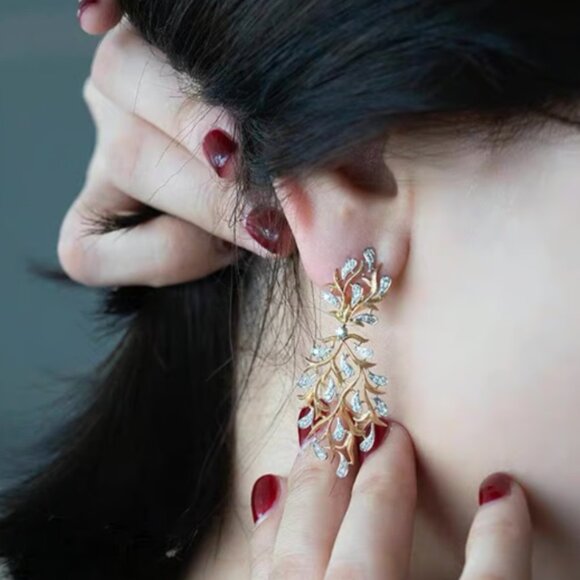 Vintage Alloy Earrings - Picture 1 of 3